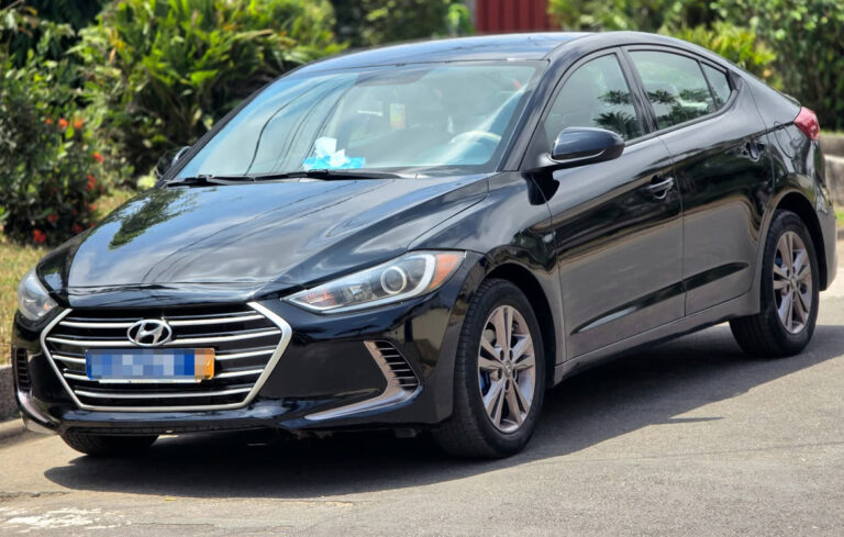 HYUNDAI ELANTRA