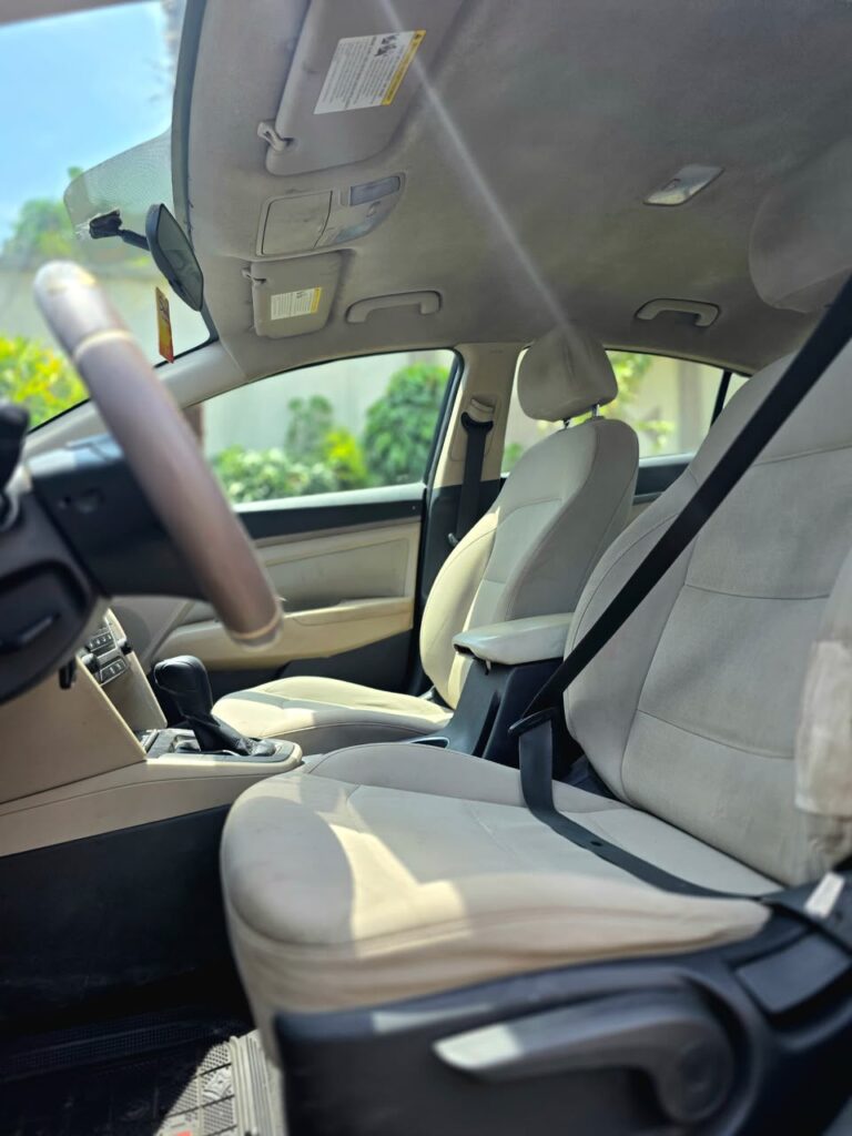 HYUNDAI ELANTRA whatsapp image 2026 10 14 at 21.57.18